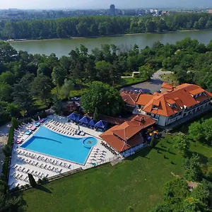 3* מלון Ostrova